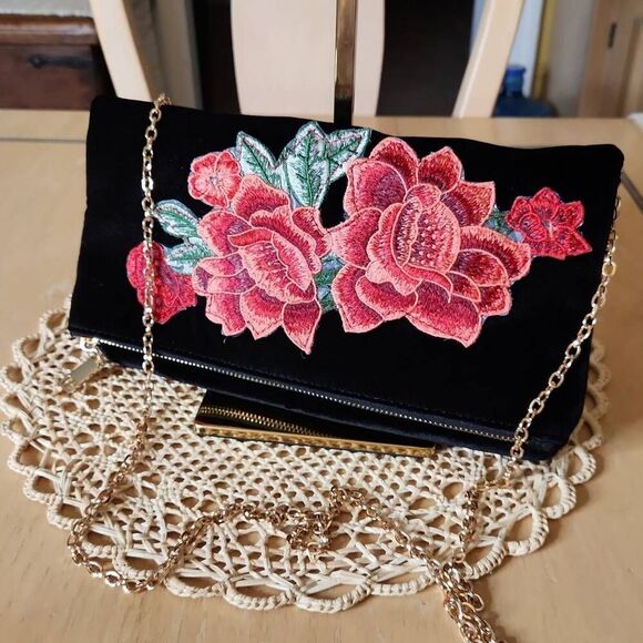Urban expression fold over black velvet floral shoulder/clutch - Picture 1 of 5